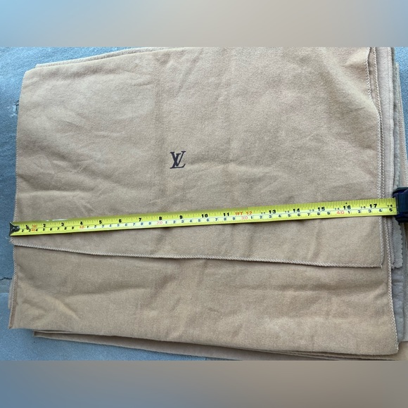 Vintage Louis Vuitton Large Dust Bags 17 x 13” - Picture 5 of 5
